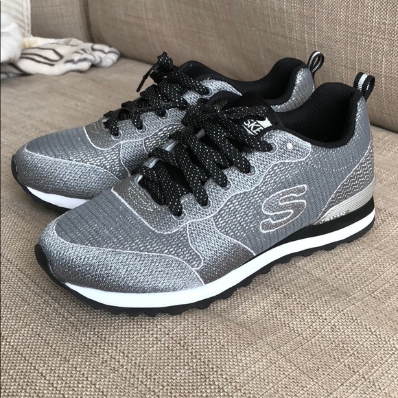 skechers memory foam silver